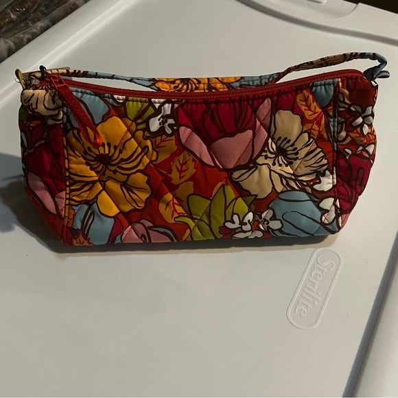 Vera Bradley Mini Slouchy Crossbody Bag. Midday Garden print.  NWT. - Picture 4 of 5